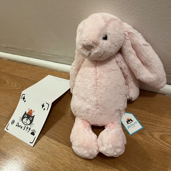 Jellycat Authentic Medium Bashful Pink Bunny – New with tag - Picture 2 of 5
